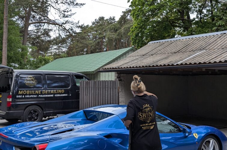 Mobiilne Ferrari Autopesu